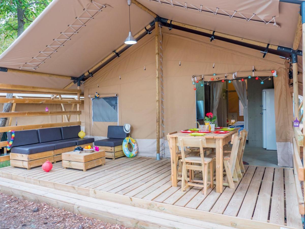 Vacanceselect Premium Lodge Polari Ровінь Екстер'єр фото